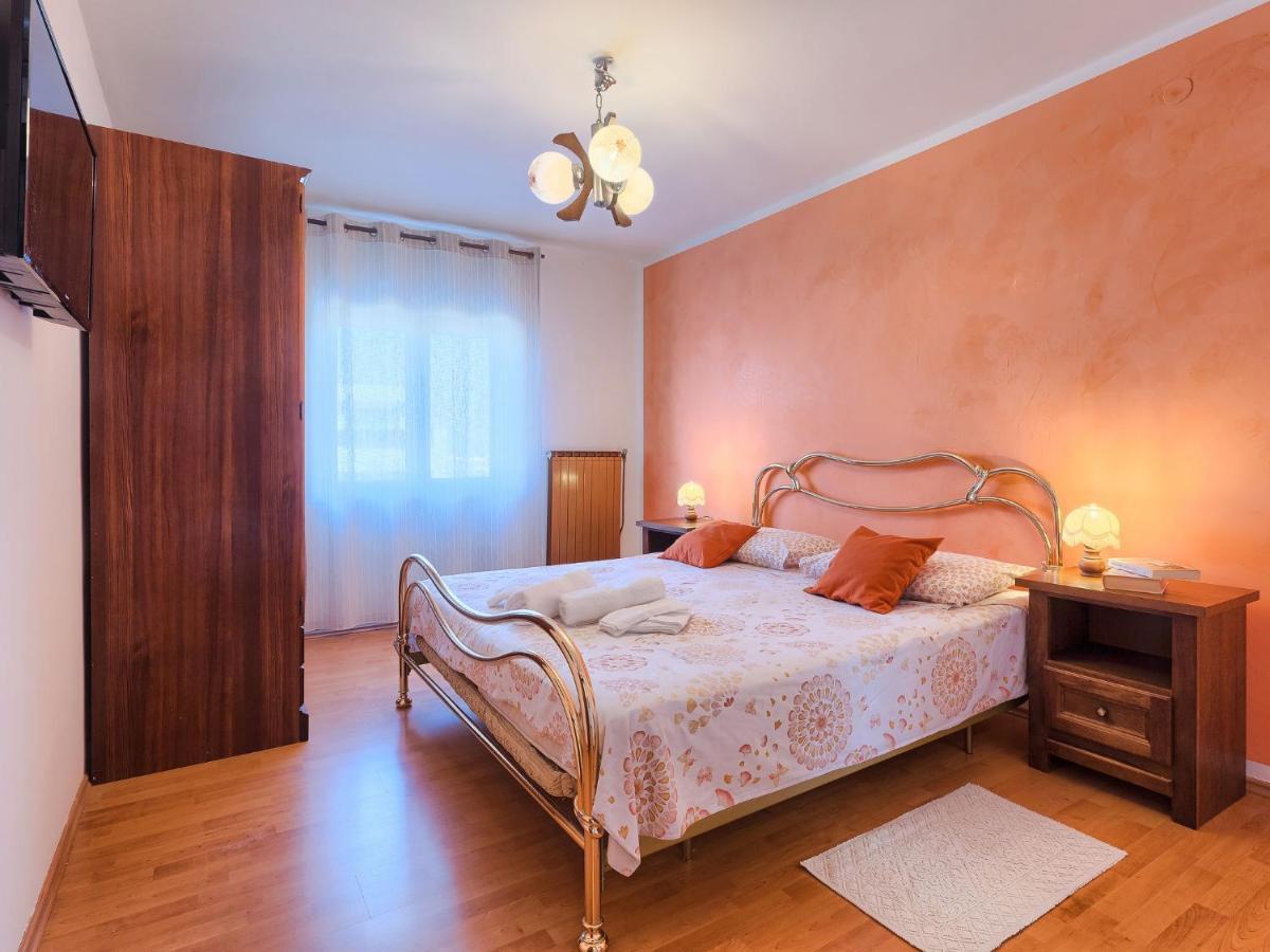 Apartment Chiara By Interhome Novigrad Istria Exteriör bild